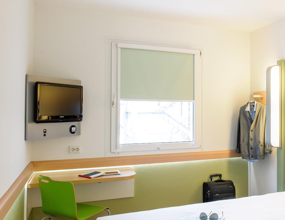 Ibis Budget Karlsruhe Exterior foto